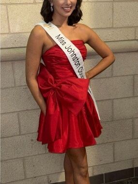 Sherri Hill Red Strapless Mini Dress with Oversized Bow